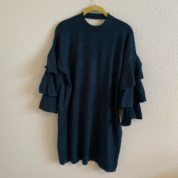 Olivaceous Tops - Olivaceous Black Top With Triple Bell Sleeves NWT🌴